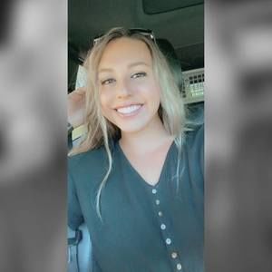 Meet your Posher, Shana